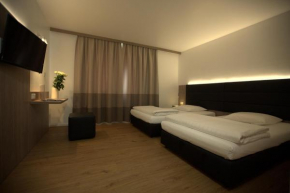 Гостиница Airport Hotel Walldorf / Inh. Cetrico GmbH  Мёрфельден-Вальдорф